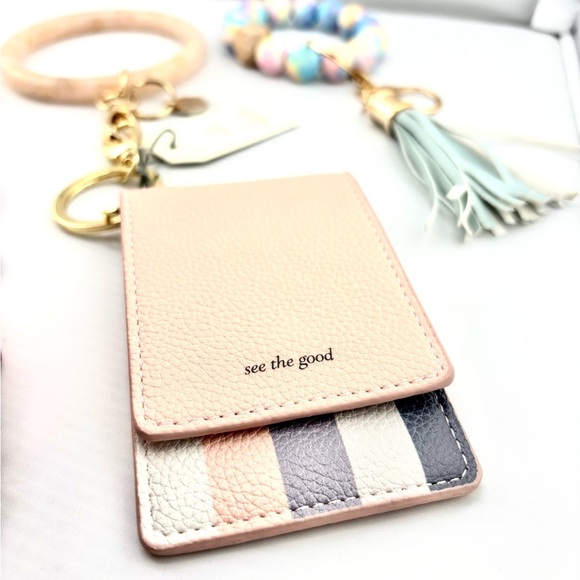 Luxe Boho Keychain & NWT Wristlet Bundle - Lot of 5 - Picture 4 of 10